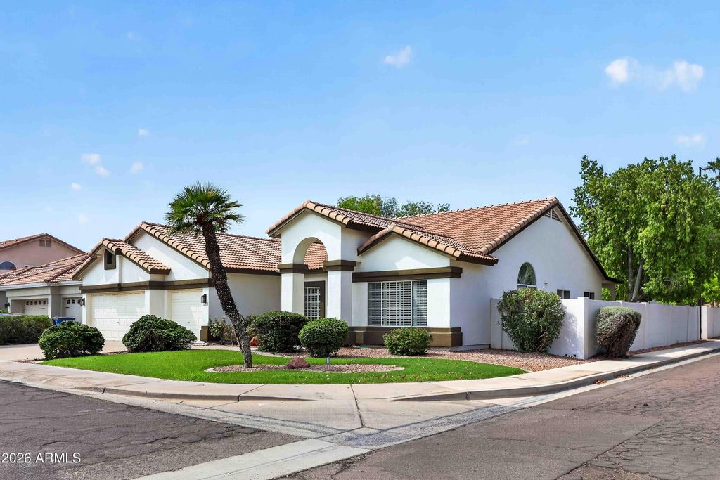 1220 N CAYMAN Drive, Gilbert, AZ 85234 — photo 2