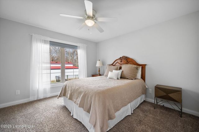 7712 Niemann Dr, Louisville, KY 40291