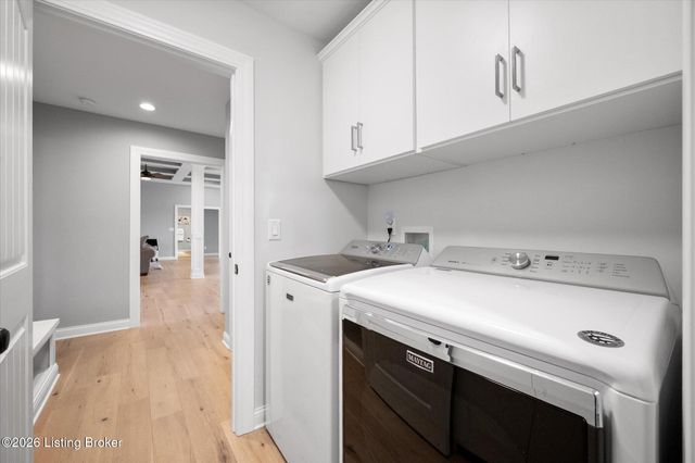 7712 Niemann Dr, Louisville, KY 40291