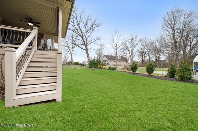 7712 Niemann Dr, Louisville, KY 40291