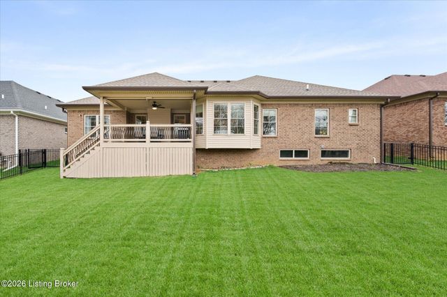 7712 Niemann Dr, Louisville, KY 40291