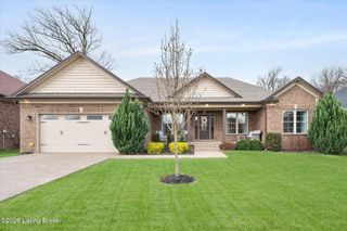 7712 Niemann Dr, Louisville, KY 40291