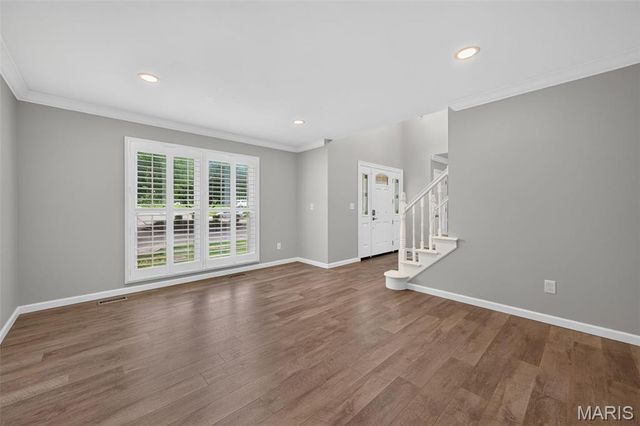 6 Wagonspring Court, St Charles, MO 63303