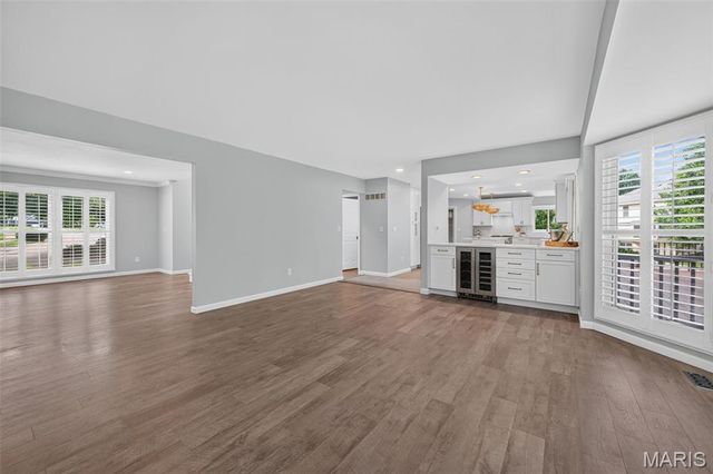 6 Wagonspring Court, St Charles, MO 63303