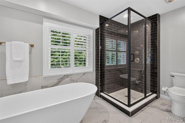 6 Wagonspring Court, St Charles, MO 63303