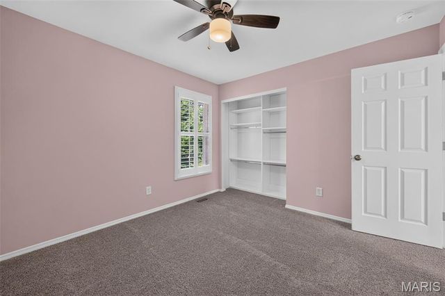 6 Wagonspring Court, St Charles, MO 63303