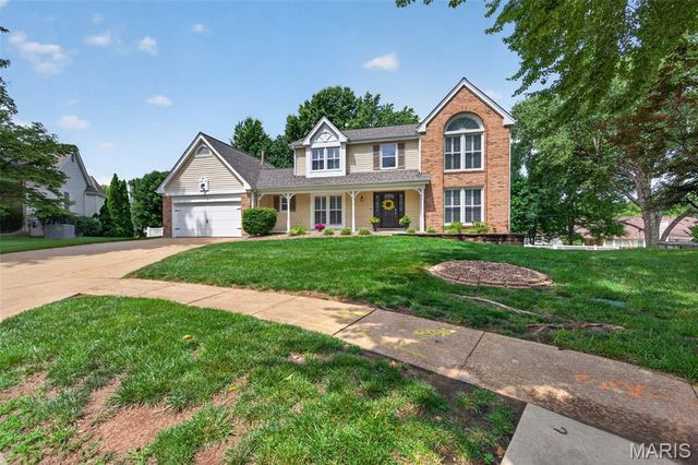 6 Wagonspring Court, St Charles, MO 63303