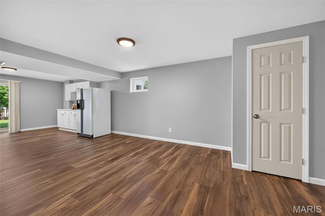 6 Wagonspring Court, St Charles, MO 63303