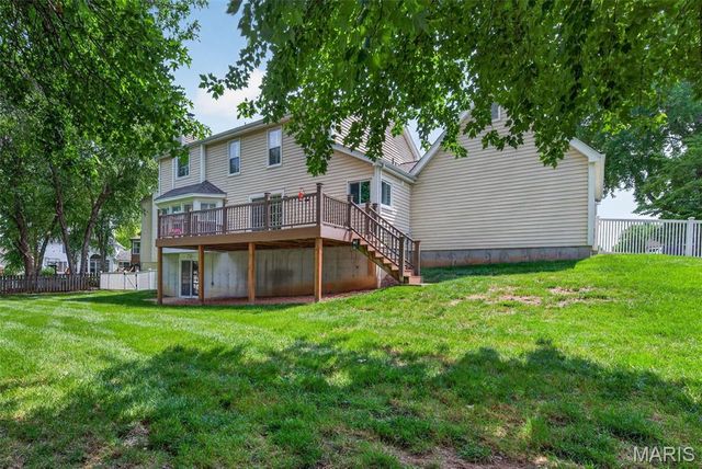 6 Wagonspring Court, St Charles, MO 63303
