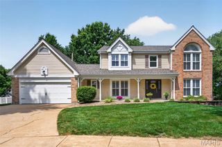 6 Wagonspring Court, St Charles, MO 63303