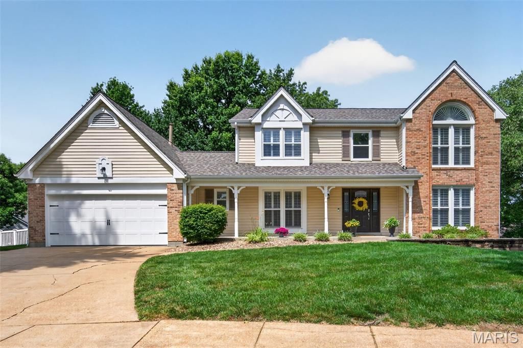 6 Wagonspring Court, St Charles, MO 63303