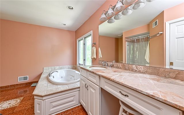 516 Lincoln Ave, Ross Twp, PA 15237