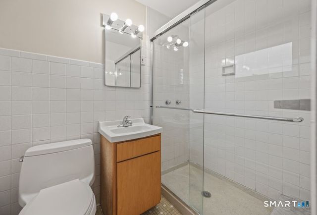 34 Hoskins Road, Bloomfield, CT 06002