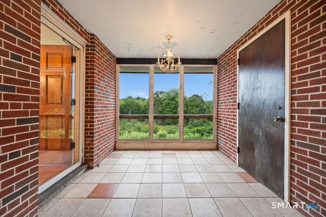 34 Hoskins Road, Bloomfield, CT 06002