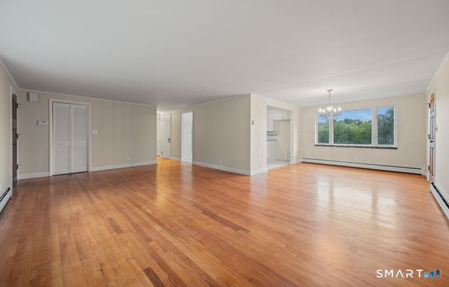 34 Hoskins Road, Bloomfield, CT 06002