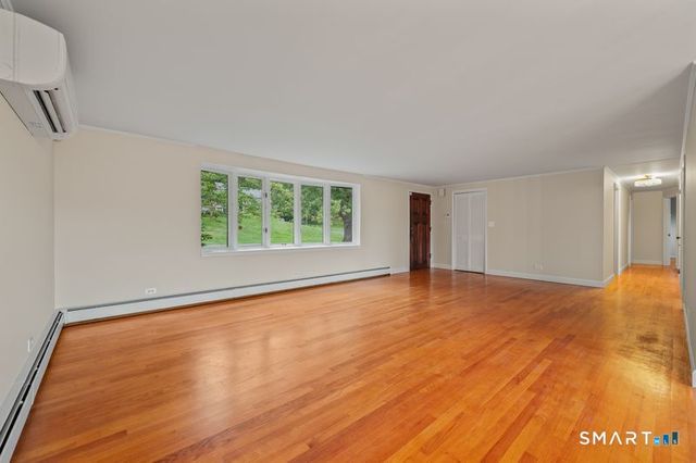 34 Hoskins Road, Bloomfield, CT 06002