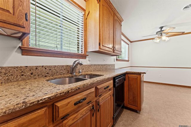 4018 Chestnut St, Zachary, LA 70791