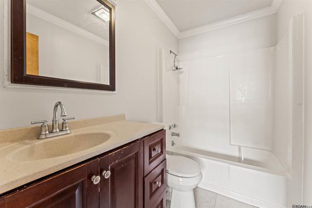 4018 Chestnut St, Zachary, LA 70791