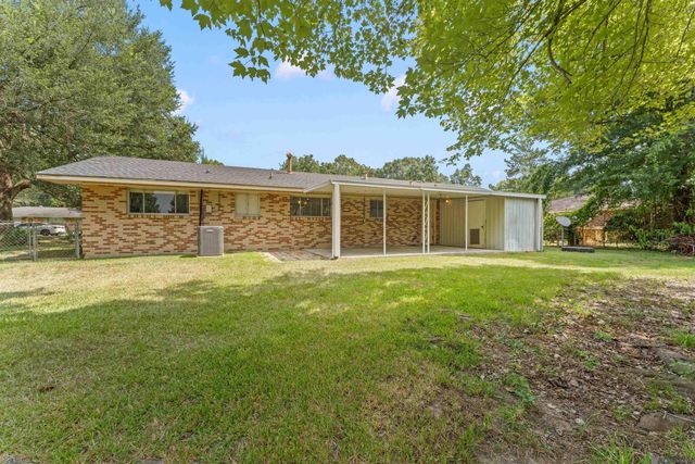 4018 Chestnut St, Zachary, LA 70791