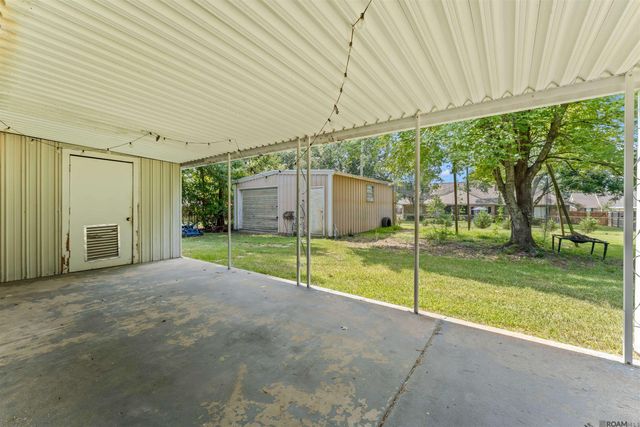 4018 Chestnut St, Zachary, LA 70791