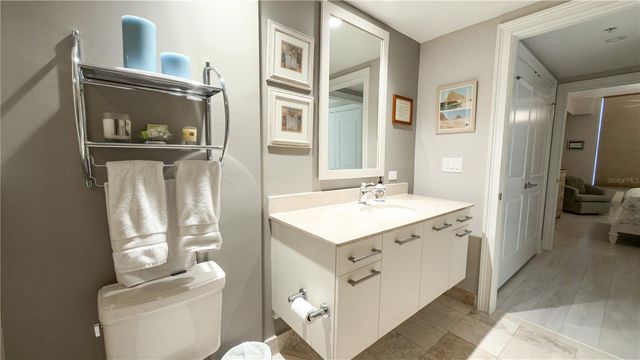 1350 MAIN STREET 908, Sarasota, FL 34236