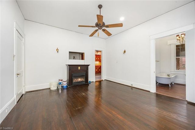 1201 Friendly Avenue, Greensboro, NC 27403