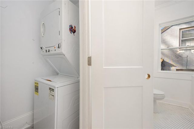 1201 Friendly Avenue, Greensboro, NC 27403