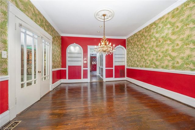 1201 Friendly Avenue, Greensboro, NC 27403