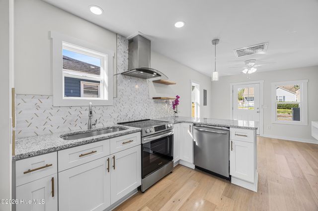 803 S 14th Street, Wilmington, NC 28401