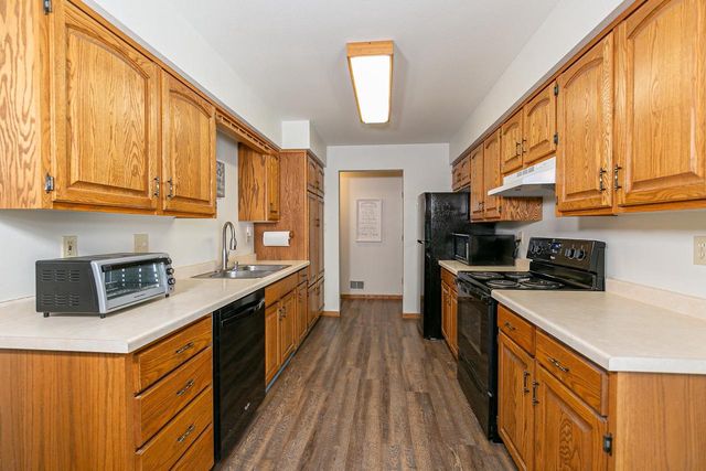 2211 VIRGINIA DRIVE, Manitowoc, WI 54220