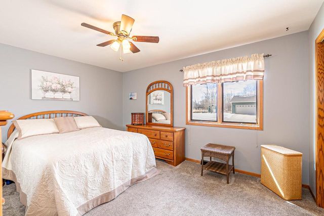 2211 VIRGINIA DRIVE, Manitowoc, WI 54220