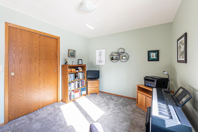 2211 VIRGINIA DRIVE, Manitowoc, WI 54220