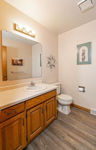 2211 VIRGINIA DRIVE, Manitowoc, WI 54220