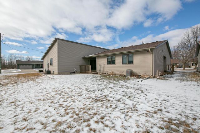 2211 VIRGINIA DRIVE, Manitowoc, WI 54220