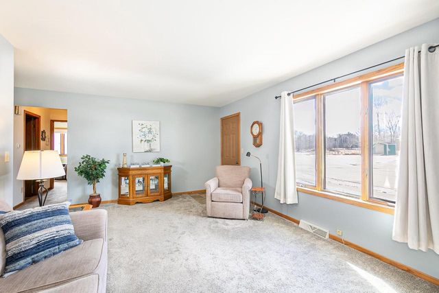 2211 VIRGINIA DRIVE, Manitowoc, WI 54220