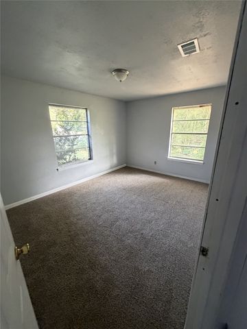 1211 Wolfe City Drive, Greenville, TX 75401