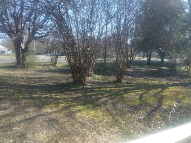 1211 Wolfe City Drive, Greenville, TX 75401