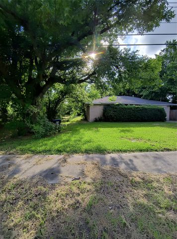 1211 Wolfe City Drive, Greenville, TX 75401