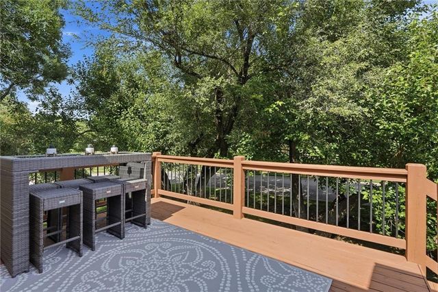 8531 Long Street, Lenexa, KS 66215