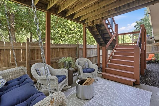 8531 Long Street, Lenexa, KS 66215