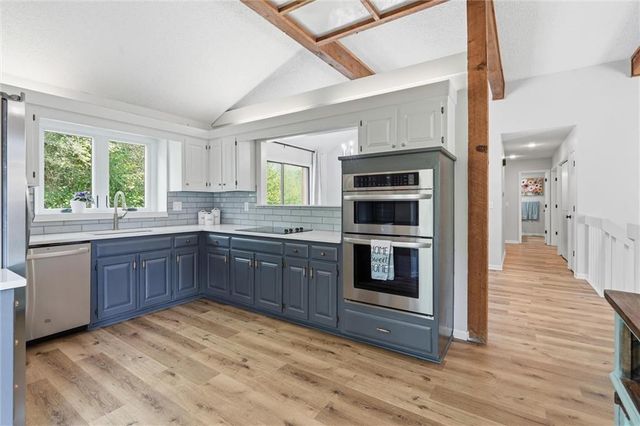 8531 Long Street, Lenexa, KS 66215