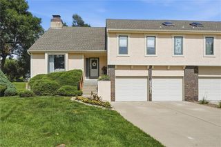 8531 Long Street, Lenexa, KS 66215