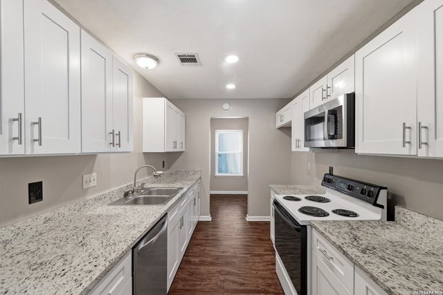 6123 Ridge Arbor st, San Antonio, TX 78250