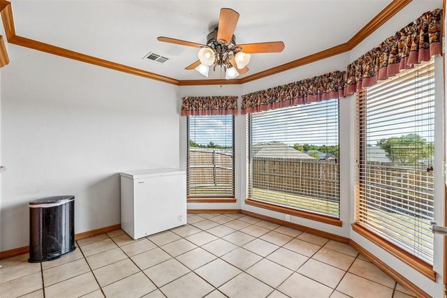 1629 Canyon Bluff Road, Guthrie, OK 73044