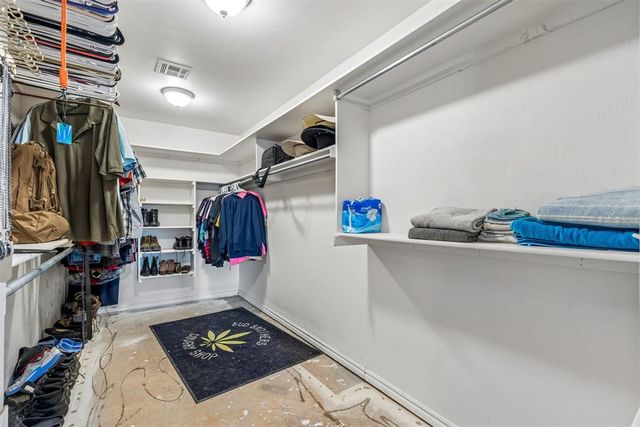 1629 Canyon Bluff Road, Guthrie, OK 73044