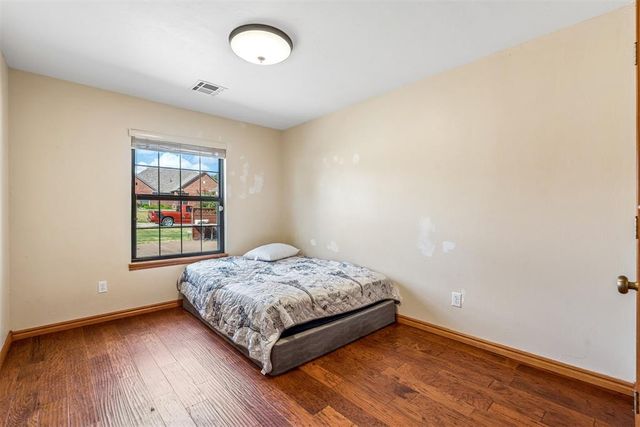 1629 Canyon Bluff Road, Guthrie, OK 73044