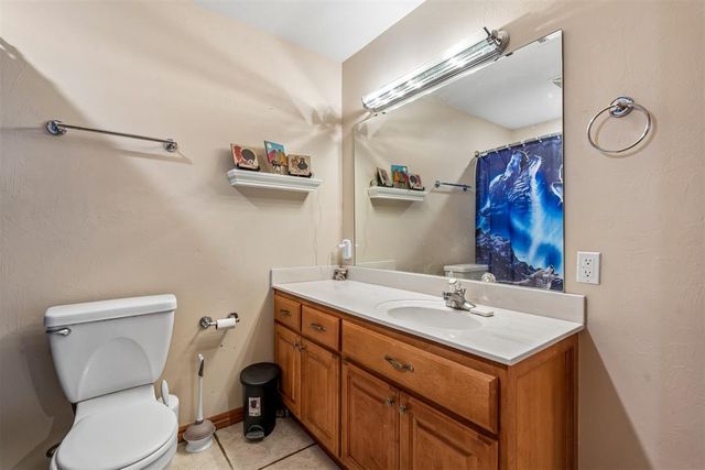 1629 Canyon Bluff Road, Guthrie, OK 73044