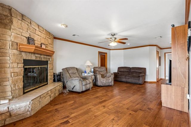1629 Canyon Bluff Road, Guthrie, OK 73044