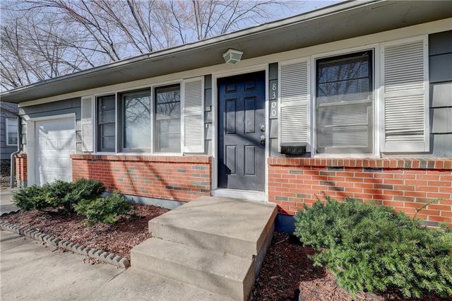 8300 E 110th Street, Kansas City, MO 64134