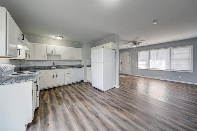 8300 E 110th Street, Kansas City, MO 64134